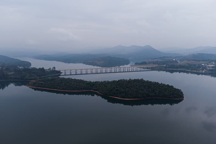 Imagem da notícia Reservatórios de SP recuam e ficam abaixo de 50% Imagem da notícia Reservatórios de SP recuam e ficam abaixo de 50%