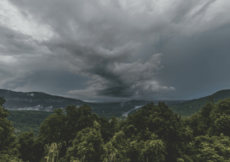 Imagem da notícia Última semana do outono termina com frente fria e retorno da chuva ao Centro-Sul do Brasil Imagem da notícia Última semana do outono termina com frente fria e retorno da chuva ao Centro-Sul do Brasil